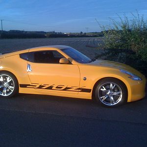 370z Yellow Special Version